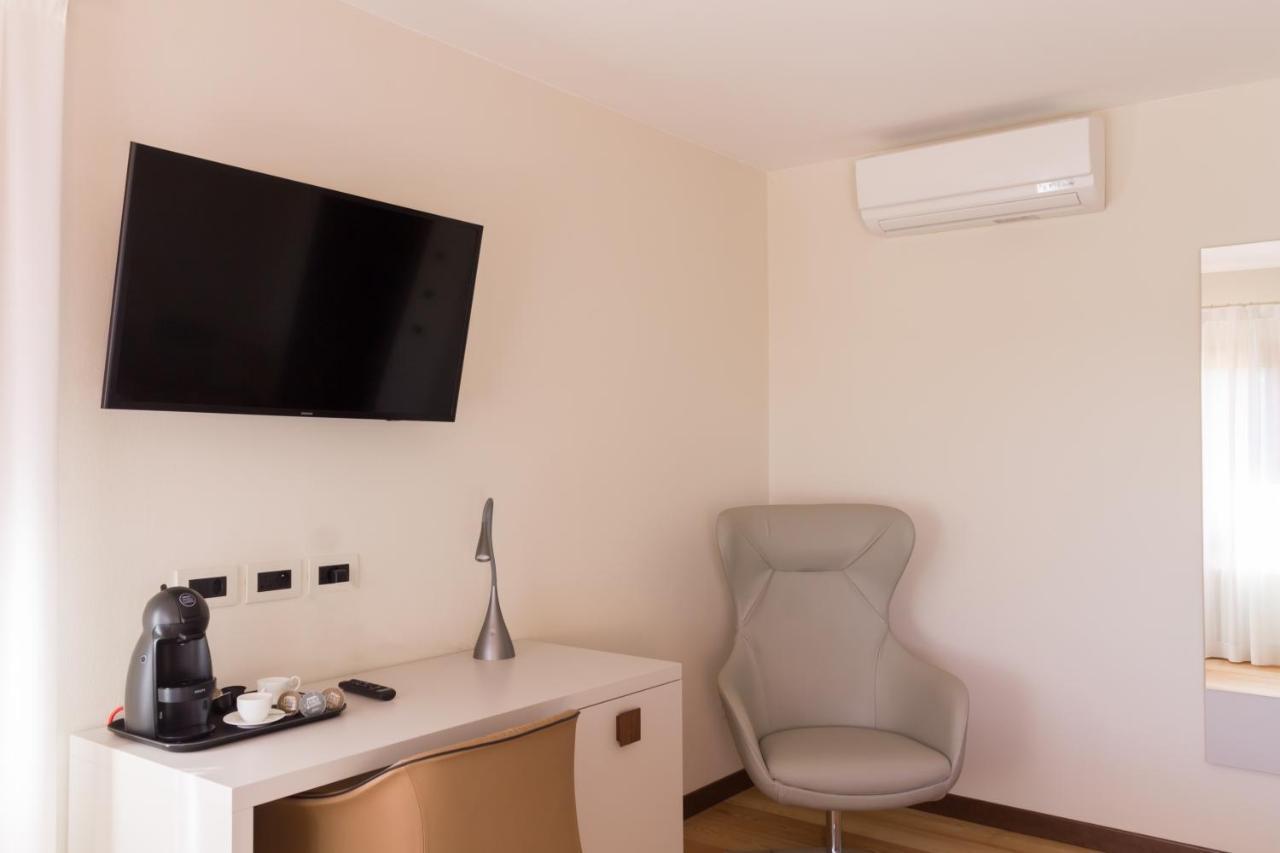 Crystal Luxury House Hotell Fiume Veneto Exteriör bild