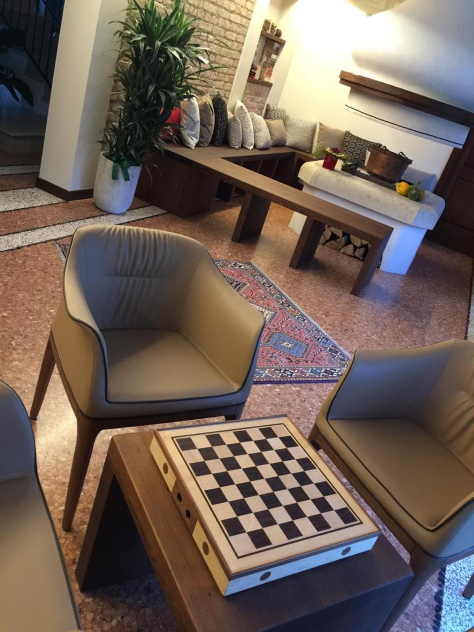 Crystal Luxury House Hotell Fiume Veneto Exteriör bild